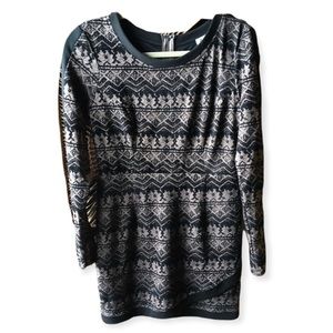 5/$25 LOVE RICHE Long Sleeve Patterned Sweater Dress Black Beige Small